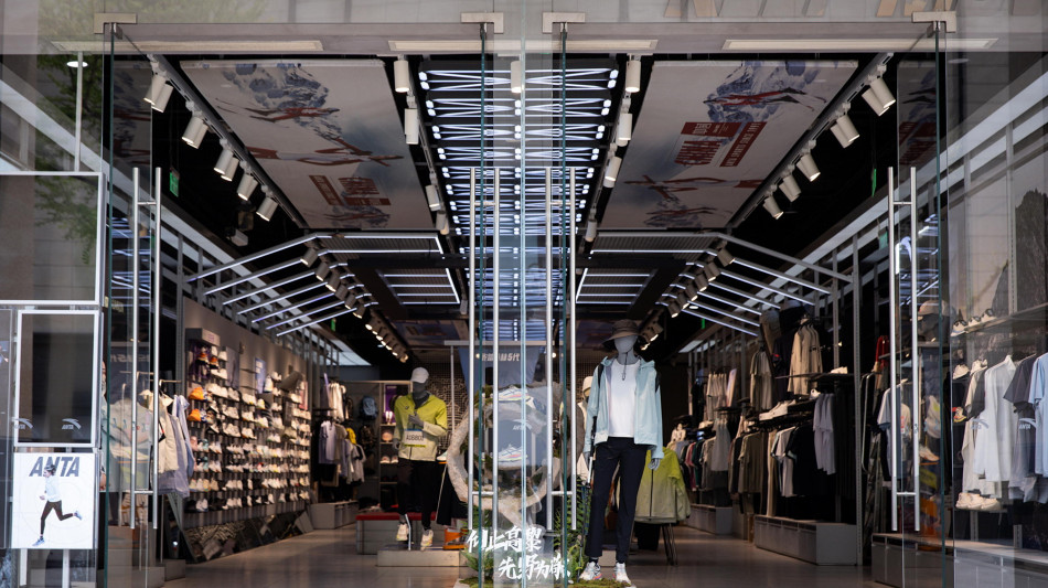 Anta acquista il 29% di Puma da Pinault per 1,8 miliardi di euro