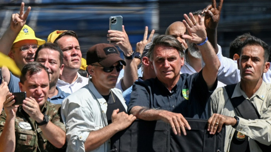 Polic&iacute;a allana casa de Bolsonaro en operativo sobre datos de vacunaci&oacute;n