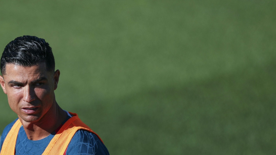 "L&auml;cherlich": Ronaldos 39-Sekunden-Strafe sorgt f&uuml;r Spott