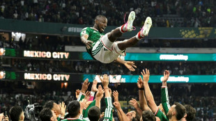 M&eacute;xico vence Equador (2-0) e avan&ccedil;a &agrave;s oitavas de final da Copa do Mundo