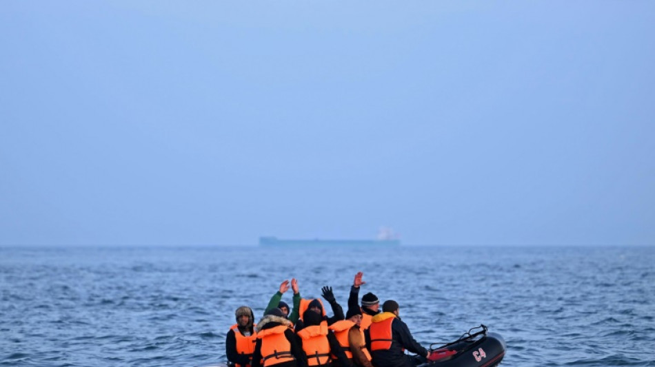 La Marina francesa rescata a m&aacute;s de 40 migrantes en el canal de la Mancha tras un naufragio