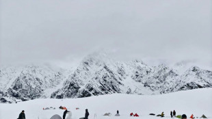 One hiker dead, hundreds rescued after heavy snowfall in China