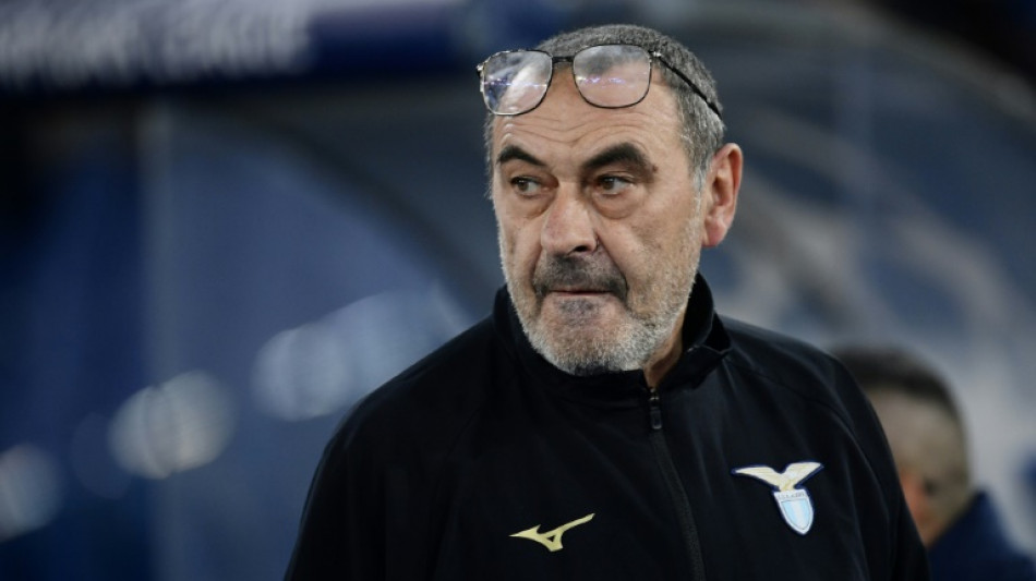 Lazio confirma sa&iacute;da de Sarri e anuncia auxiliar como novo t&eacute;cnico