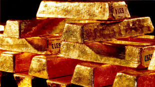 Prezzo oro in calo, Spot sfiora 4.035 dollari