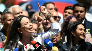 "No pueden hacer elecciones sin m&iacute;": opositora rechaza bajar su candidatura en Venezuela