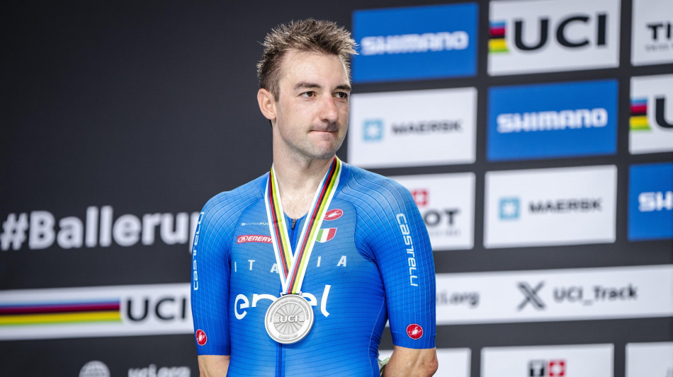 Viviani annuncia l'addio al ciclismo "16 anni fantastici"