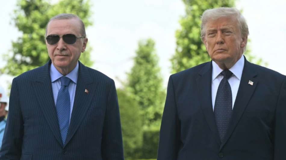 Trump kritisiert Verb&uuml;ndete bei Ankunft zum Nato-Gipfel in Ankara erneut scharf