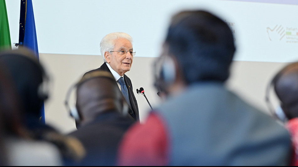 Mattarella, la Consulta chiede 'una leale collaborazione'