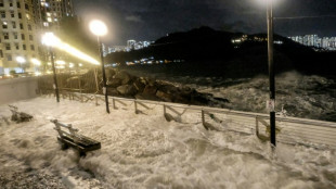 Hong Kong ferme les écoles et annule les vols à l'approche du super typhon Ragasa