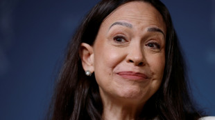 Mar&iacute;a Corina Machado sofreu fratura vertebral em sua conturbada sa&iacute;da da Venezuela