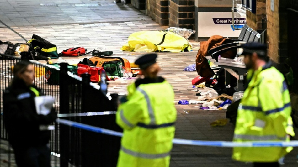 El autor del ataque con cuchillo en un tren ingl&eacute;s fue acusado por otras agresiones previas