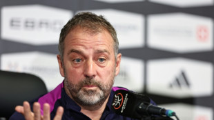 "&iquest;Cu&aacute;ntos Cl&aacute;sicos hemos perdido contra Mbapp&eacute;?", dice desafiante Flick