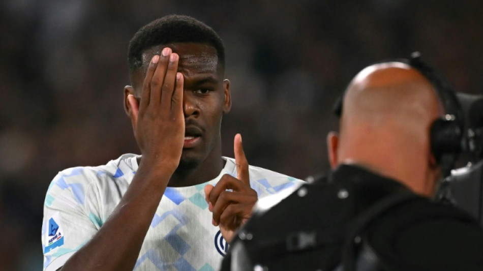 Inter de Milão vence Roma e assume liderança do Italiano