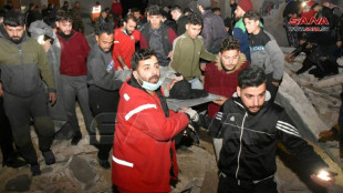Cientos de muertos tras sismo de magnitud 7,8 en Turqu&iacute;a y Siria