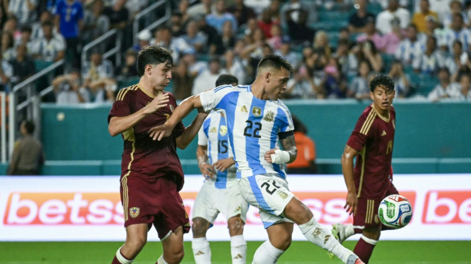Ohne Messi: Argentinien müht sich zu 1:0 gegen Venezuela