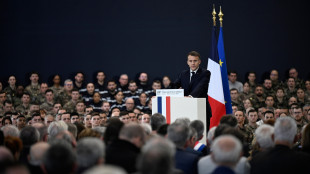 Macron, 'nei prossimi giorni altri mezzi militari in Groenlandia'