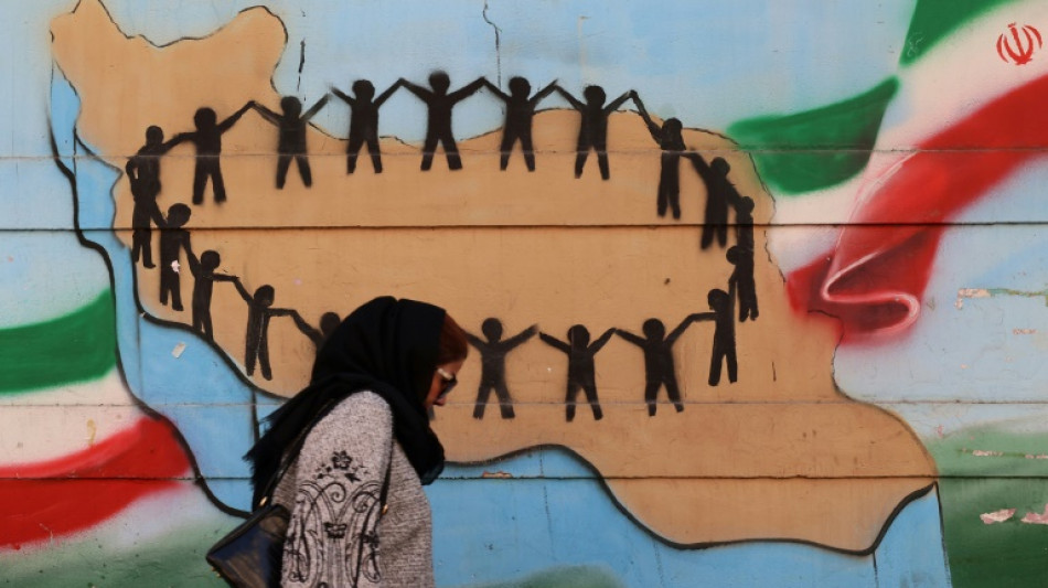 Ir&atilde; adverte que seu Ex&eacute;rcito est&aacute; 'em alerta m&aacute;ximo' e v&ecirc; 'avan&ccedil;os' para negociar