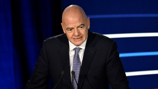 Infantino exalta 'passo positivo' ap&oacute;s condena&ccedil;&atilde;o de torcedores do Valencia por racismo