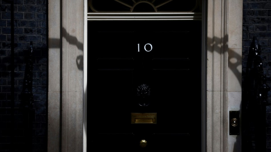 El gobierno brit&aacute;nico moviliza y polic&iacute;as para hacer frente a los disturbios