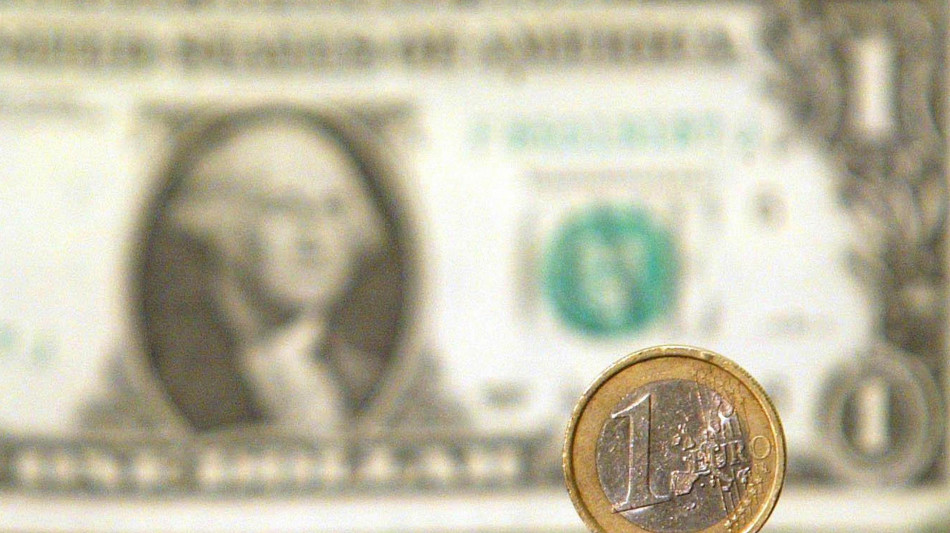 L'euro &egrave; stabile a 1,1442 dollari in avvio di giornata