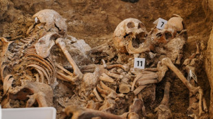 Las fosas comunes eternizan la guerra civil española
