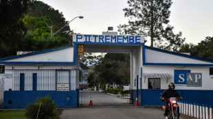 Robinho passa primeira noite na pris&atilde;o