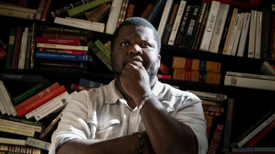 Pr&ecirc;mio liter&aacute;rio franc&ecirc;s retira livro de competi&ccedil;&atilde;o por suspeitas de uso de IA