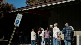 Habitantes de Carolina del Norte, afectada por el huracán, encuentran la manera de votar