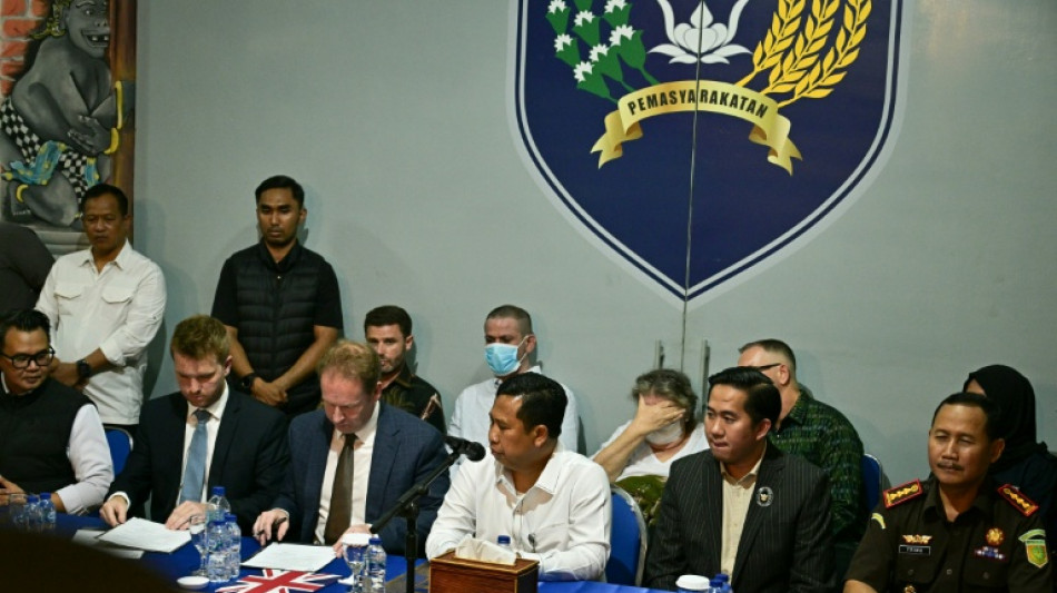 Indonésia repatria britânica de 69 anos condenada à morte por narcotráfico