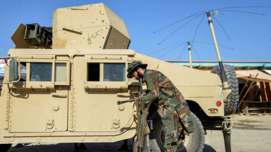 Los talibanes de Afganistán afirman que decenas de soldados pakistaníes murieron en enfrentamientos fronterizos