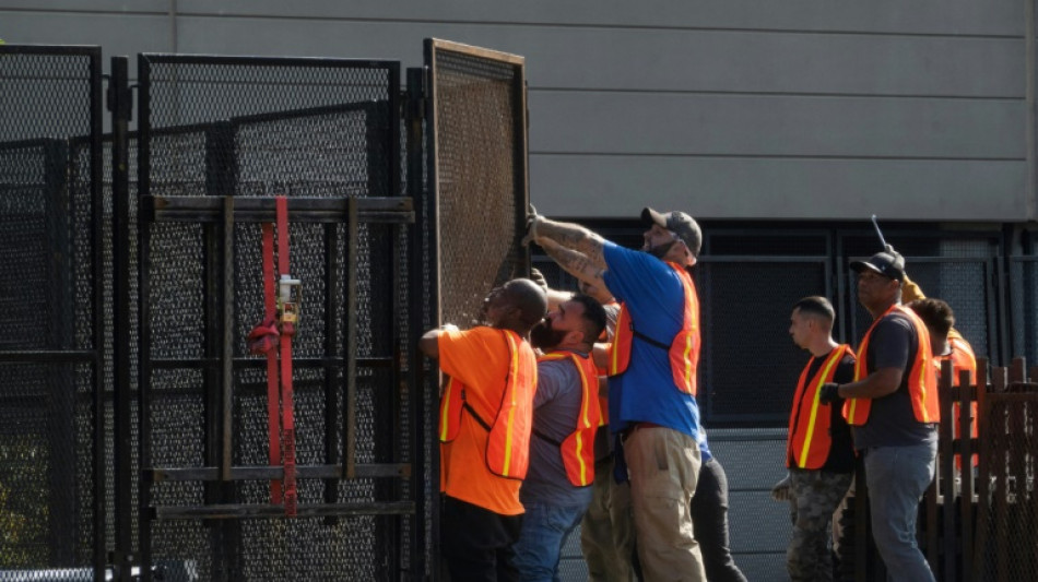 La polic&iacute;a activa un f&eacute;rreo cord&oacute;n de seguridad para convenci&oacute;n dem&oacute;crata en EEUU