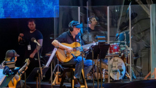 El cubano Silvio Rodríguez inicia una gira latinoamericana con un emotivo concierto en La Habana 
