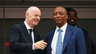 Crise &agrave; la Fifa: l'UEFA maintient la pression sur Infantino, l'Afrique le soutient