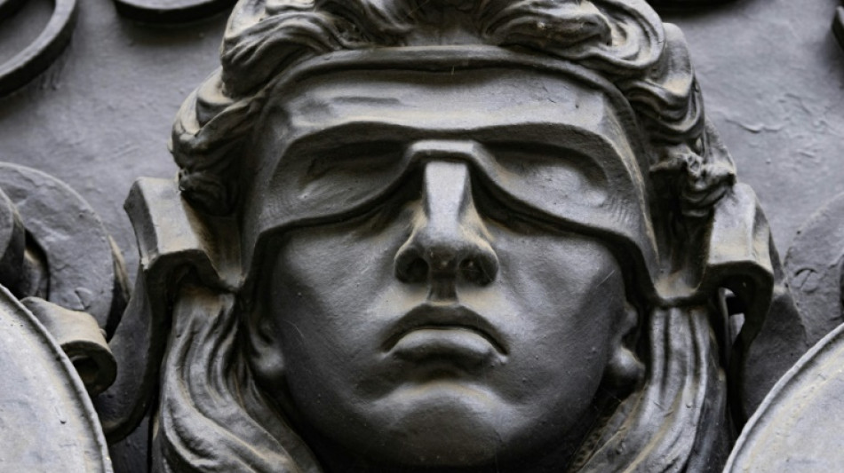 Mit Kabelbinder Mutter erwürgt: Lebenslange Haft für Mord in Thüringen