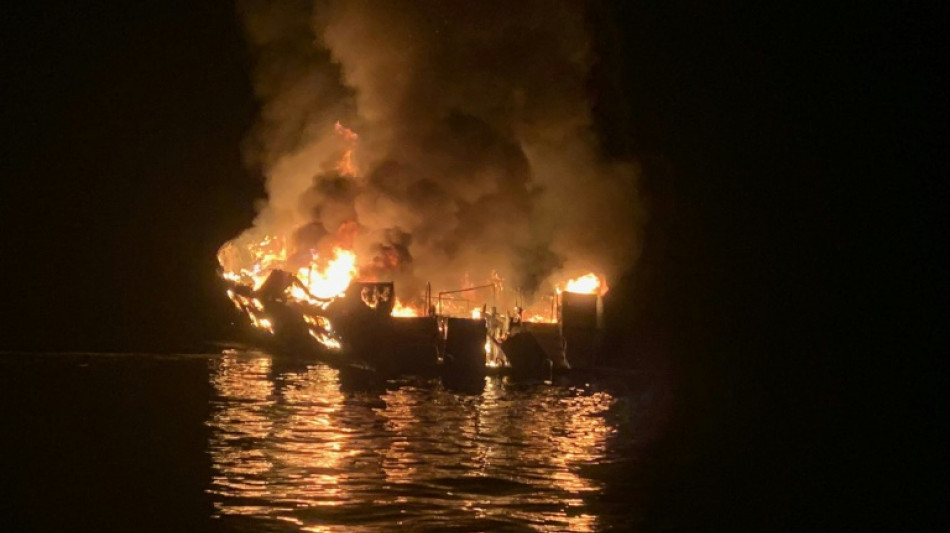 Responsabilizan al capit&aacute;n por el incendio de un barco en California con 34 muertos