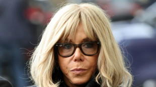 Brigitte Macron cyberharcel&eacute;e: d&eacute;cision attendue lundi au tribunal de Paris