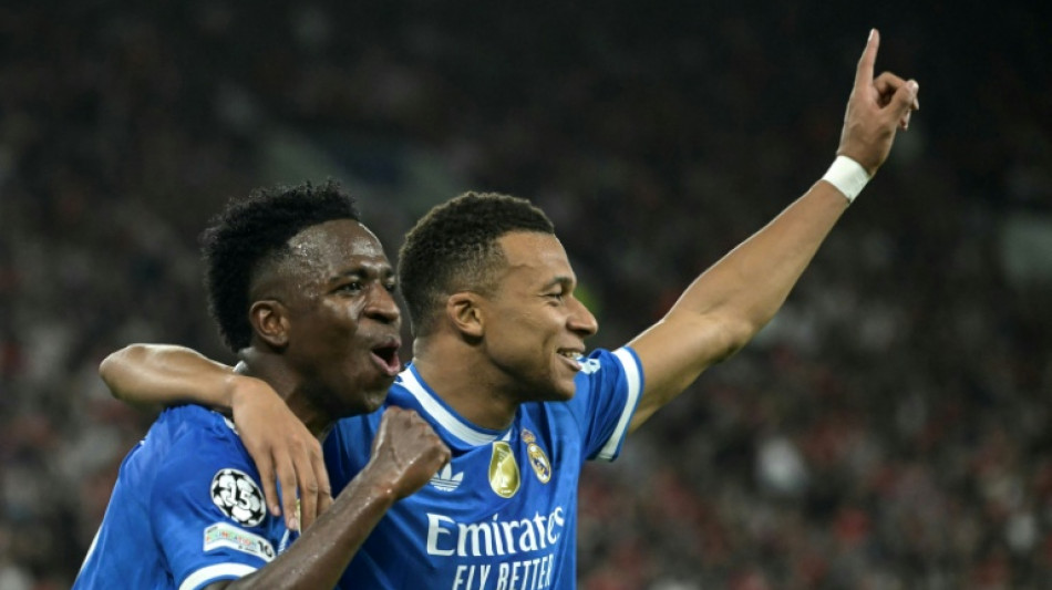 Real Madrid vence Olympiacos (4-3) na Champions com 4 gols de Mbapp&eacute;