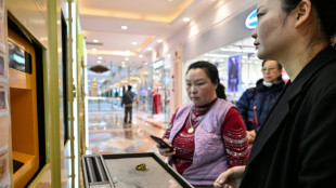 Avec les records de l'or, des Chinois fondus d'automates qui changent leurs bijoux en cash