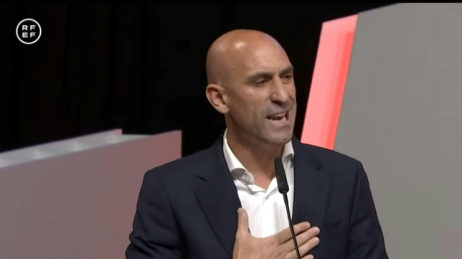 Tras la FIFA, Rubiales al borde de otra suspensi&oacute;n en Espa&ntilde;a por el beso a Hermoso