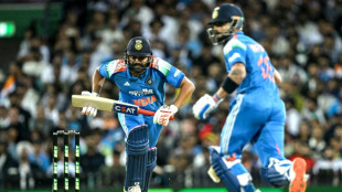 Rohit and Kohli turn back clock as India crush Australia in 3rd ODI