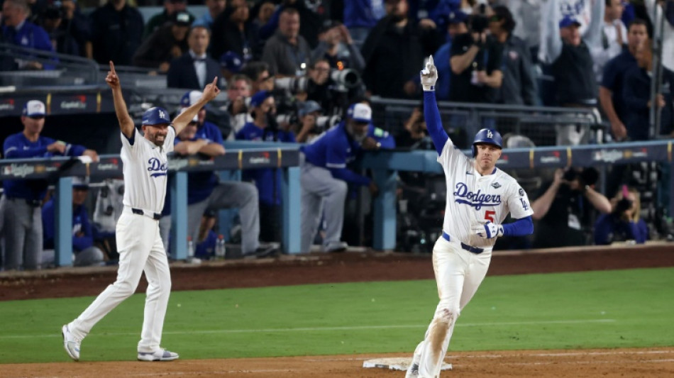 Dodgers vencem partida de quase sete horas e abrem 2-1 na World Series