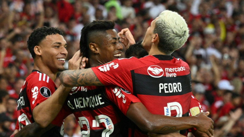 Flamengo goleia Aucas (4-0) e fica com 2&ordf; vaga do Grupo A da Libertadores; Inter vence Grupo B
