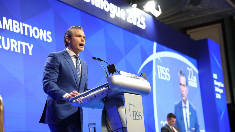 Hegseth, 'Cina si prepara a usare la forza militare in Asia'