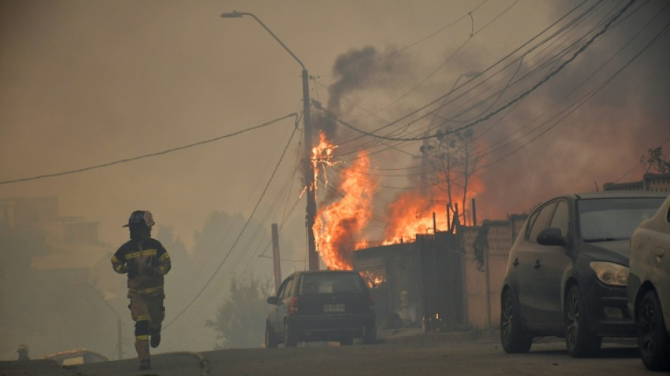 Incendies au Chili: le bilan relev&eacute; &agrave; 19 morts, couvre-feu dans les localit&eacute;s les plus touch&eacute;es