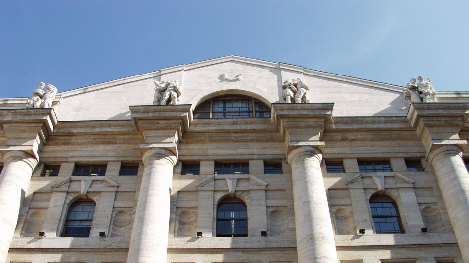 Borsa: Milano chiude invariata, Ftse Mib -0,01%