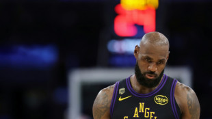 NBA: les Lakers &eacute;limin&eacute;s par le Thunder, LeBron James reste flou sur son avenir