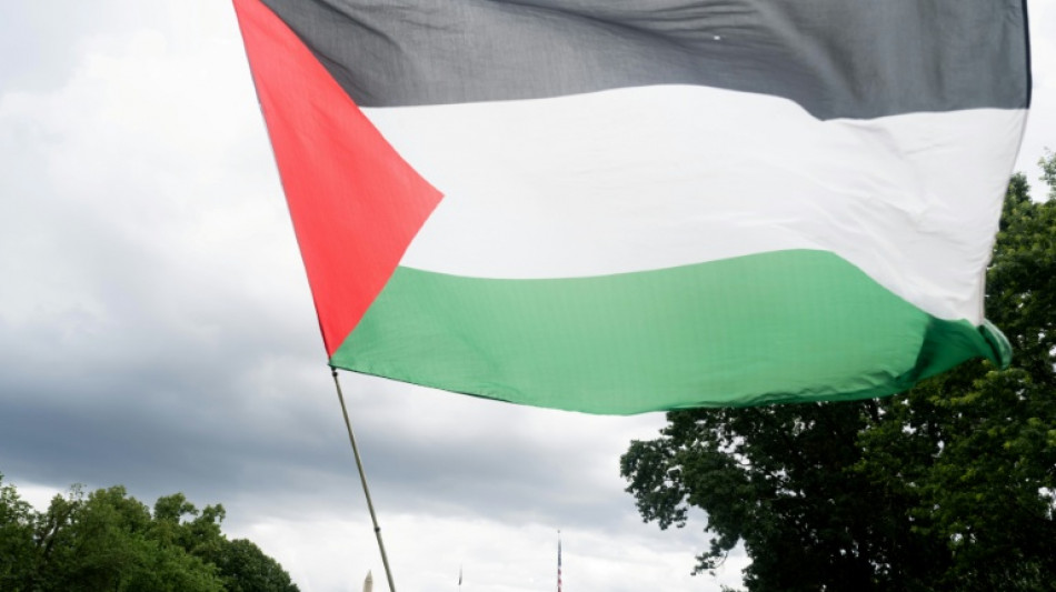 Weitere israelische Angriffe auf Iran - Trump lässt militärisches Eingreifen offen