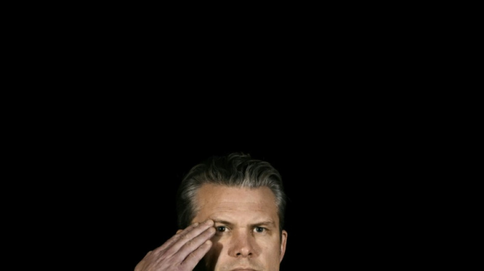 El jefe del Pent&aacute;gono dice que el martes ser&aacute; el d&iacute;a "m&aacute;s intenso" de ataques contra Ir&aacute;n