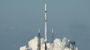 L'entreprise spatiale de Bezos parvient &agrave; r&eacute;cup&eacute;rer le propulseur de sa grande fus&eacute;e, une prouesse