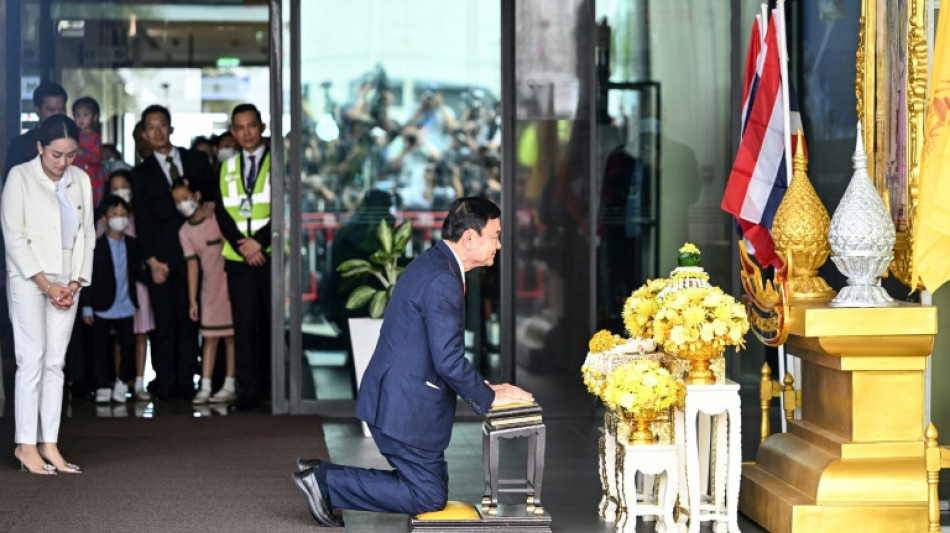 Hospitalizan al ex dirigente tailand&eacute;s encarcelado tras volver del exilio